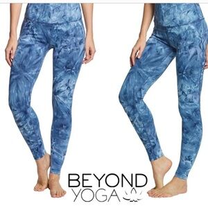 Beyond Yoga Smokeshow High Waist Leggings blue, tie-dye, excellent condition